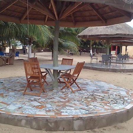 Travellers Beach Hotel Elmina Екстериор снимка